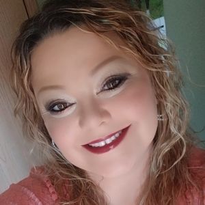 Meet your Posher, Dionna